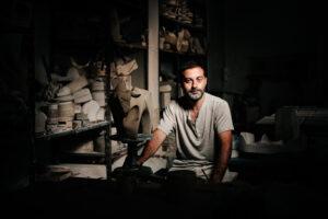Vincenzo Del Monaco, l’artista delle ceramiche che ha reso il piatto uno spazio creativo