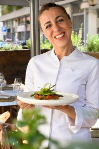 Antonella Ricci: “Abbiamo fatto di necessità virtù” La chef pugliese apre con il marito Vinod la loro osteria a Milano.
