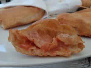 Il panzerotto fritto di Tony Bar, fra i più buoni di Puglia è un’istituzione a Speziale