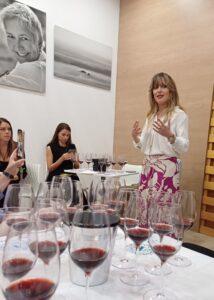 Cristina Mercuri: “Il consumatore non vuole bere vini alcolici e la Puglia deve puntare sugli spumanti”