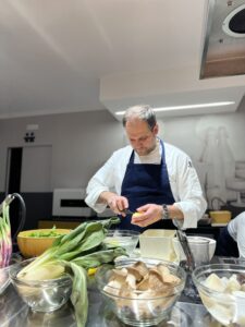 Comunicare bene è come cucinare bene: serve passione, tecnica e il giusto tocco umano