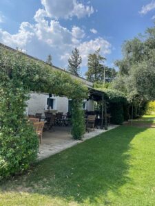 Borgo Valle Rita, un piccolo mondo gastronomico in contrada Girifalco