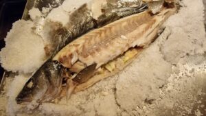 Pesce al sale: una cottura facile che preserva il sapore del mare