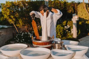 Vincenzo Troia:”Per anni ho odiato il mio lavoro”. Ora insegna l’arte del latte