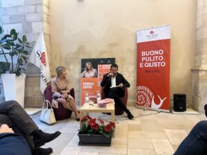 Barbara Nappini a Corato per la presentazione del libro “La natura bella delle cose”