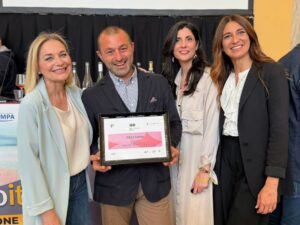 «Uno stile nostro da oltre dieci anni»: l’Azienda Agricola Mazzone al vertice della 100 Best Italian Rosé 2026