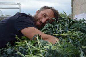 Cos’è la ràkene e perché oggi è un simbolo di rivoluzione agricola