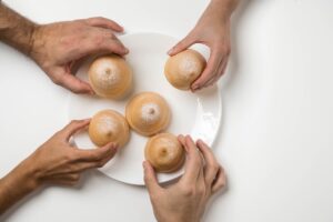 Il pasticciere che da 40 anni fa la Bignolata di Ostuni