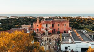 Vino naturale e ulivi millenari: torna “Vignaioli in Masseria”